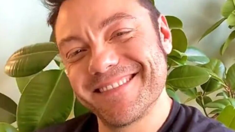 Tiziano Ferro Dona Mila Euro Agli Alluvionati In Emilia Romagna