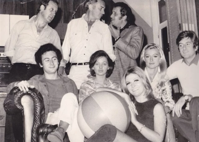 Mimmo Craig, il regista, Domenico Modugno, Franco Agostini, Paola Quattrini, Tamara Baroni, Enrica Bonaccorti, Franco Sabani