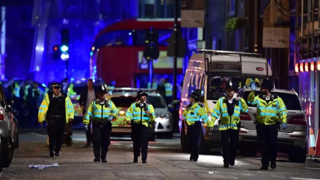 Londra, veicolo sui pedoni a London Bridge