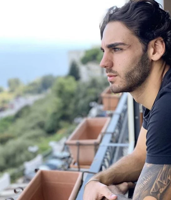 Alberto Urso foto hot e curiositÃ  del cantante di Amici 18