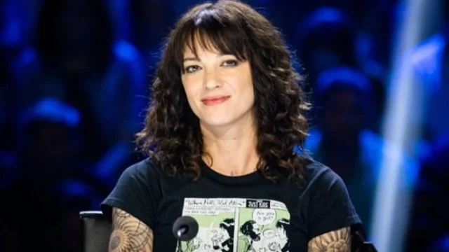 Asia Argento ha chiuso l'account Twitter spiegando il motivo