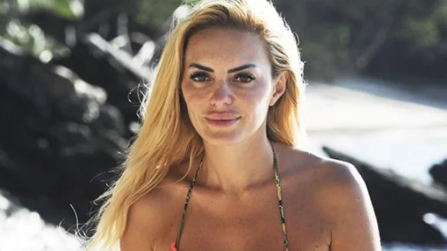 Elena Morali attacca Soleil Sorge e il cast de L'Isola dei Famosi