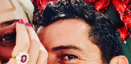 Katy Perry e Orlando Bloom si sposano: l'annuncio delle nozze