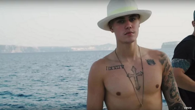 Justin Bieber aggiorna i fan sulla sua depressione, facendo un appello