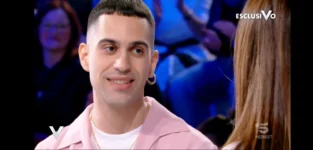 Mahmood si confessa a Verissimo: ecco in che rapporti è con suo padre