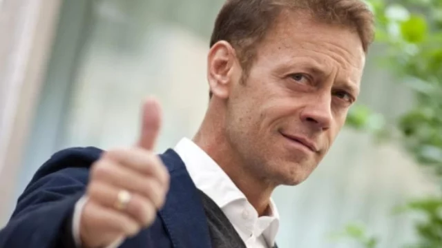 Rocco Siffredi: dalle forti accuse a Cicciolina all'amore per sua moglie