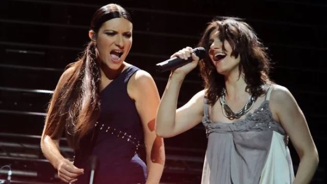 Elisa replica dopo la polemica su Laura Pausini e Il Re Leone