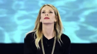 Alessia Marcuzzi choc: "ho visto gli Ufo". Il racconto della conduttrice