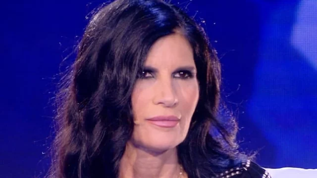 Pamela Prati contro i programmi tv: il duro sfogo della showgirl