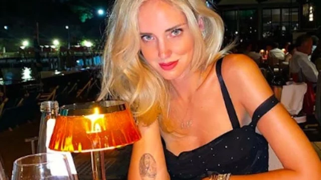 Chiara Ferragni criticata per uno scatto troppo esplicito: la polemica