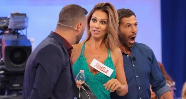 Pamela Barretta contro Stefano e Noel. E un messaggio a tutte le donne