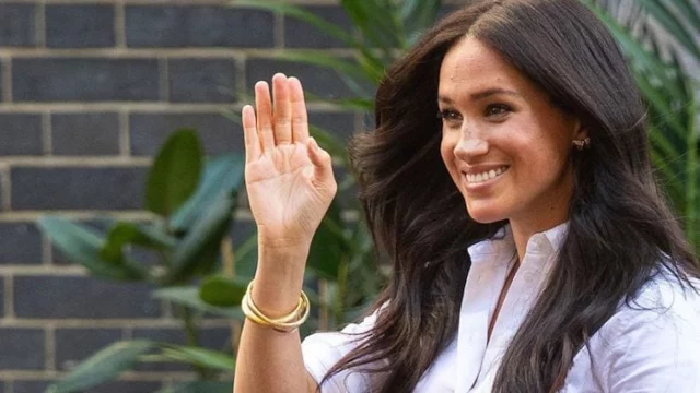 Meghan Markle rischia la cittadinanza inglese? Ecco cosa sta accadendo