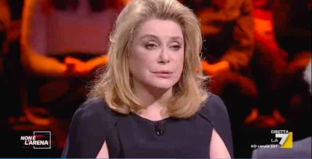 Catherine Deneuve colpita da malore, è in gravi condizioni: ecco cosa è successo