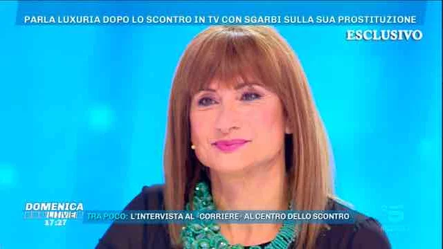 Vladimir Luxuria si sfoga in lacrime dopo lo scontro con Vittorio Sgarbi a Live: le dichiarazioni