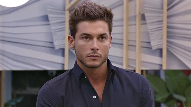 Andrea Denver ha avuto un flirt con una concorrente del GF Vip 4? Il gossip