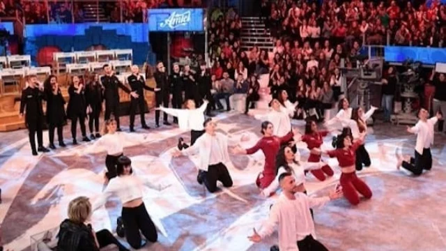 Amici 19 anticipazioni: assegnata una maglia per il Serale e un ballerino lascia la scuola