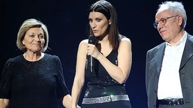 Laura Pausini: salta il matrimonio dei genitori per il Coronavirus