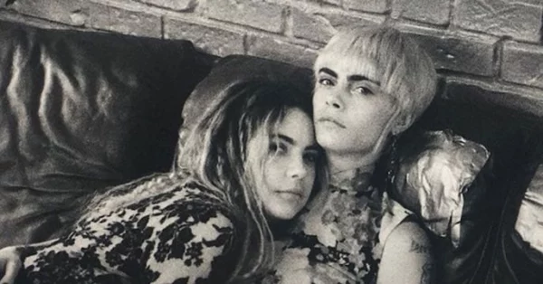 Cara Delevingne e Ashley Benson di nuovo insieme? Un gesto fa sperare i fan