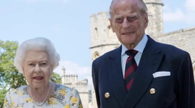 Il Principe Filippo festeggia il suo 99esimo compleanno: la foto con la Regina Elisabetta