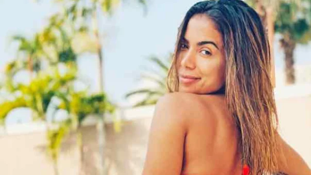 Anitta collabora con Fred De Palma nel tormentone estivo, Paloma: chi è la cantante brasiliana e tutti i suoi successi