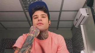 Fedez diventa imprenditore digitale per aiutare i giovani: è addio alla musica?