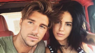 Giulia De Lellis e Andrea Damante assaliti dai paparazzi: lo sfogo di lei