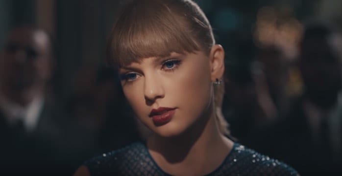 Taylor Swift annuncia per mezzanotte l'uscita del nuovo album: Folklore