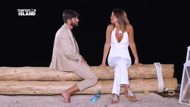 Anna e Andrea falò di confronto a Temptation Island 2020