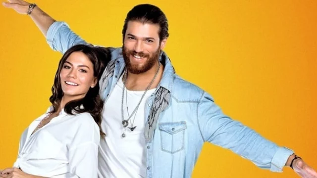 Un anno con Can Yaman: arriva il calendario di Daydreamer