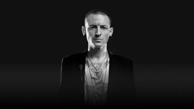 Chester Bennington: il web ricorda i tre anni dalla morte del cantante dei Linkin Park