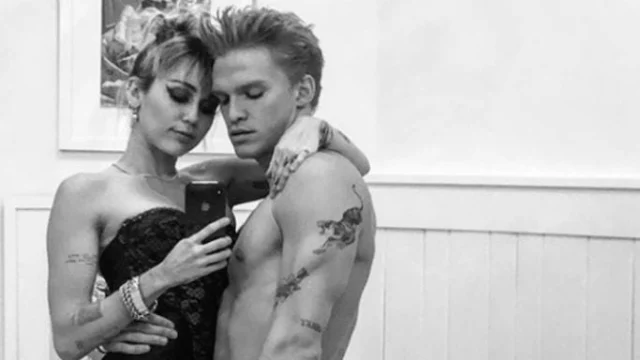 Miley Cyrus e Cody Simpson si sono davvero lasciati? Lei fa chiarezza