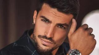 Mariano Di Vaio hot sui social: la foto che sta facendo discutere