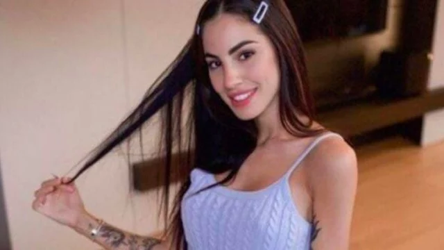 Giulia De Lellis al centro della polemica per alcune foto hot: l'accaduto