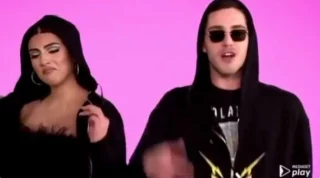 Giulia Salemi e Tommaso interpretano una canzone rap: il video trash