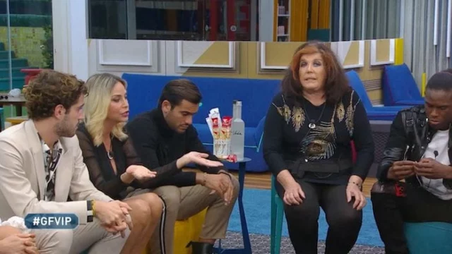 Stefania Orlando vs Patrizia De Blanck: è lite in diretta al GF Vip 5