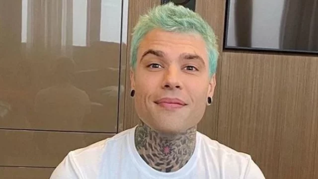 Fedez inseguito da un'auto: interviene la polizia. Ecco cosa è accaduto