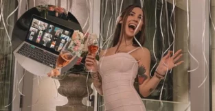 Giulia De Lellis festeggia il suo compleanno con i fan su Zoom