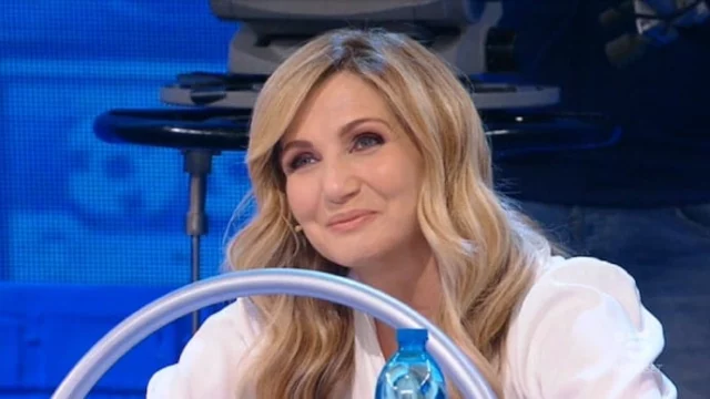 Lorella Cuccarini assente ad Amici 20 per via del Covid