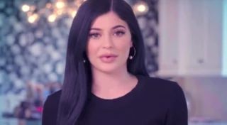 Kylie Jenner produce un igienizzante mani. Piovono critiche per il prezzo