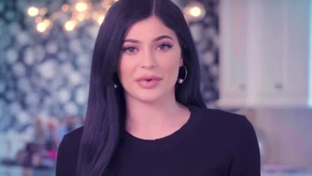 Kylie Jenner produce un igienizzante mani. Piovono critiche per il prezzo