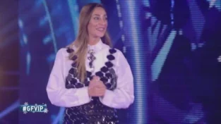 Sonia Lorenzini svela cosa accade in studio prima delle puntate del GF Vip