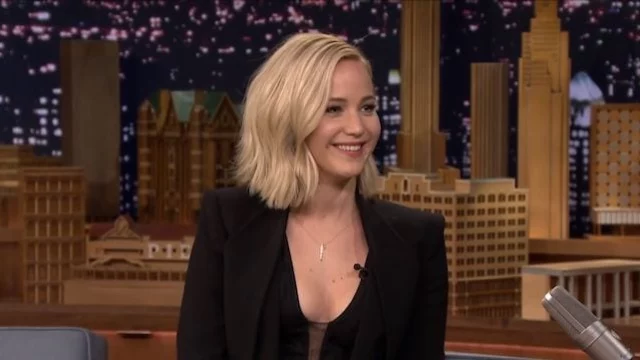 Jennifer Lawrence ha un incidente sul set: sospese le riprese del film