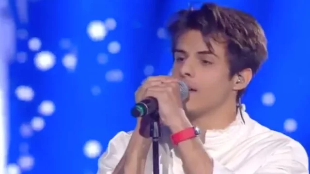 Quando Michele Merlo cantò Trattengo Il Fiato al Serale di Amici 16