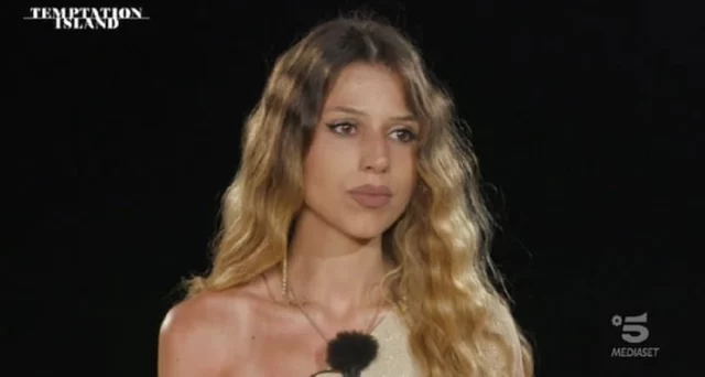 Floriana Angelica senza trucco a Temptation Island: la foto stupisce il web