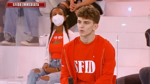 Dario Schirone di Amici 21 si Ã¨ esibito durante una puntata del Serale