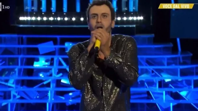 Pierpaolo Pretelli è Cesare Cremonini a Tale e quale show 2021 (VIDEO)