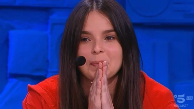 Amici 21: Elena entra nella scuola e replica ai gossip su LDA