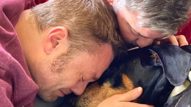 Tiziano Ferro annuncia la morte del suo cane Jake: lo straziante addio