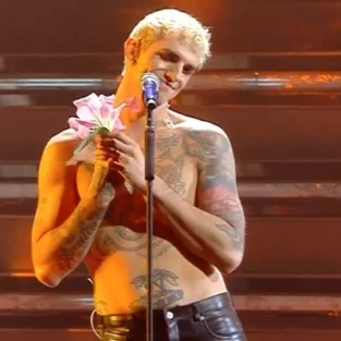 achille lauro performance