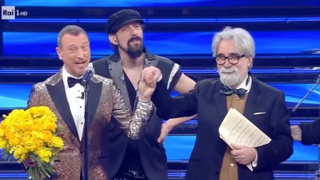 Beppe Vessicchio torna sul palco dell’Ariston e riceve l’ovazione dal pubblico